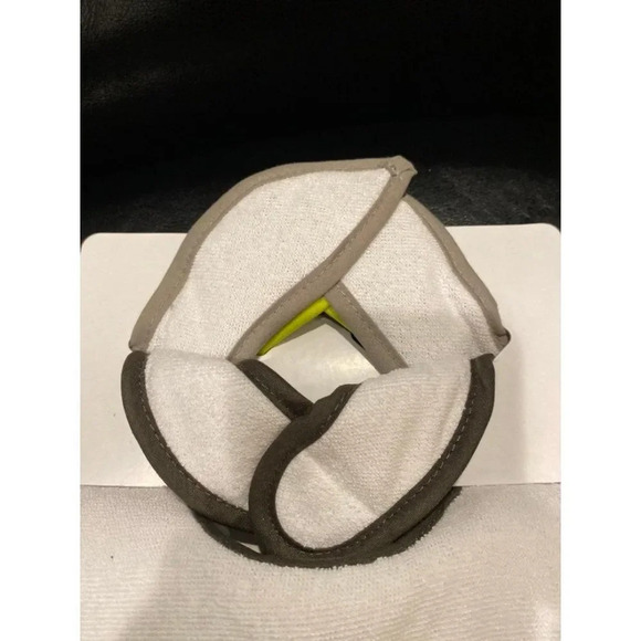 4 piece  bib set - Picture 6 of 6